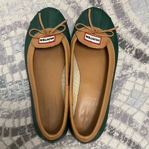 Hunter Green and Tan Bow Ballet Flats